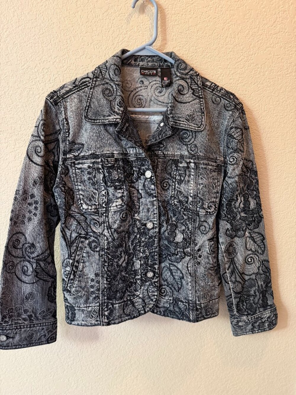 Chicos Size 0 Gray Jacket